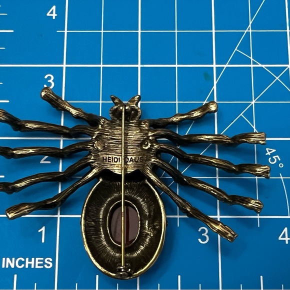 Heidi Daus carnelian vintage spider 🕷 pin EUC - Picture 12 of 12